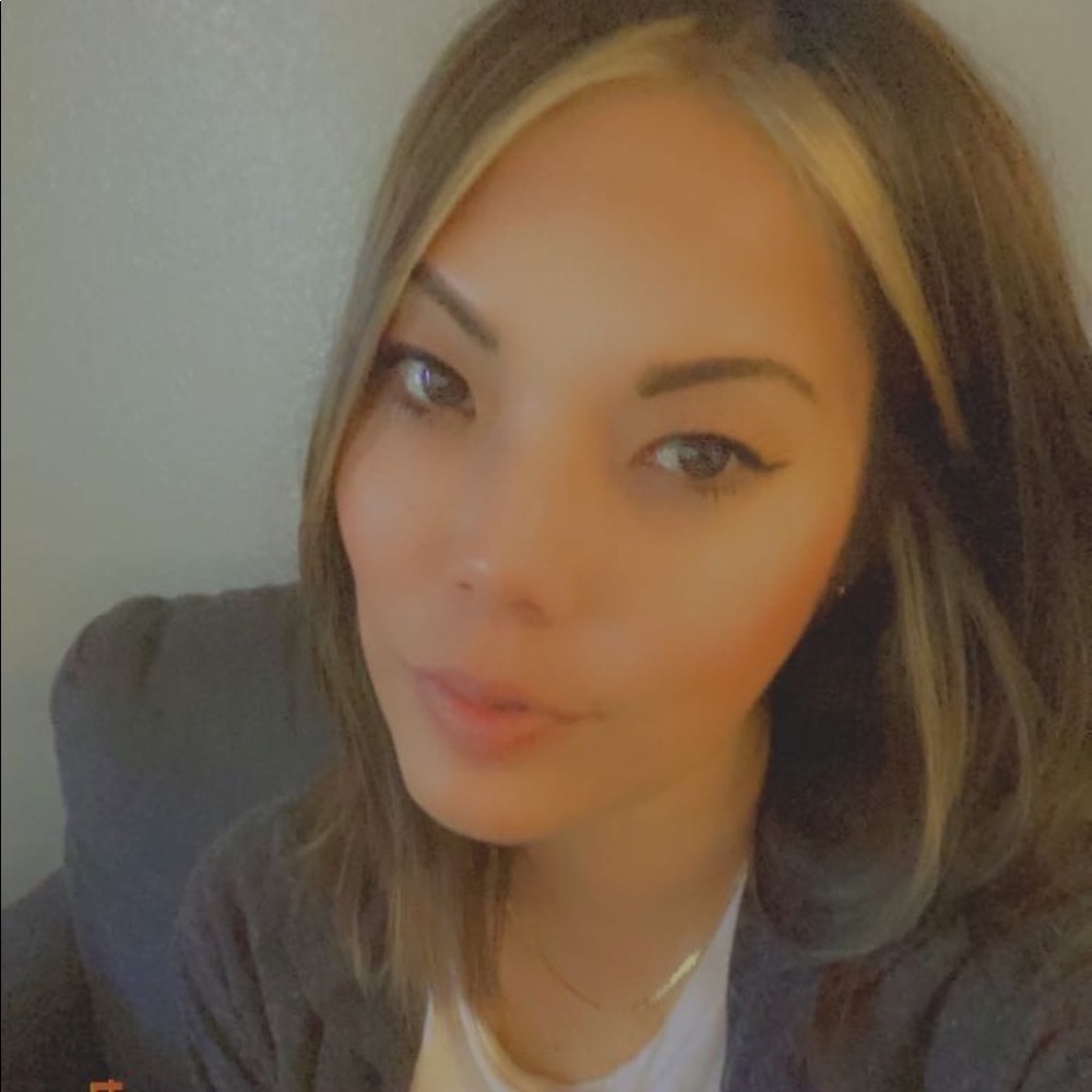 Meet your Posher, Kimberly